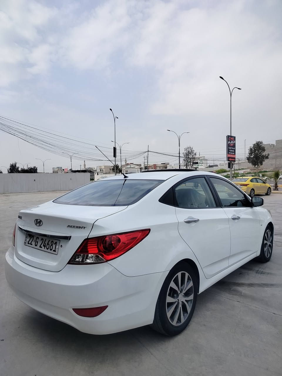 للبيع أو مراوس
سعر 105$ بلااش 
هيونداي اكسنت موديل 2012 وارد كوري 
ماشية 160 كيلو متر حقيقي 
محرك 4 سلندر حجم 1600 دوش بشرط
طخم تاير جديد طخم السياره نظيف 
رقم اربيل دولي رقم وهزة وسنويه جديد پأسمي شرط التحويل
🚫 السياره بدون ضرر أو قطره صبغ بشرط بيها كارتين فقط 
مواصفات فول معروفه  
سلايت 
نظاام ايكو ECO
تحكمات ستيرن 
اشاير بل مري 
4 دسك 
5 تكوات 
ويل كرووم 
سياره جديده وجاهزة من كلشي شرط دينار ما تصرف عليها 
موصل الايسر 
***********
***********

