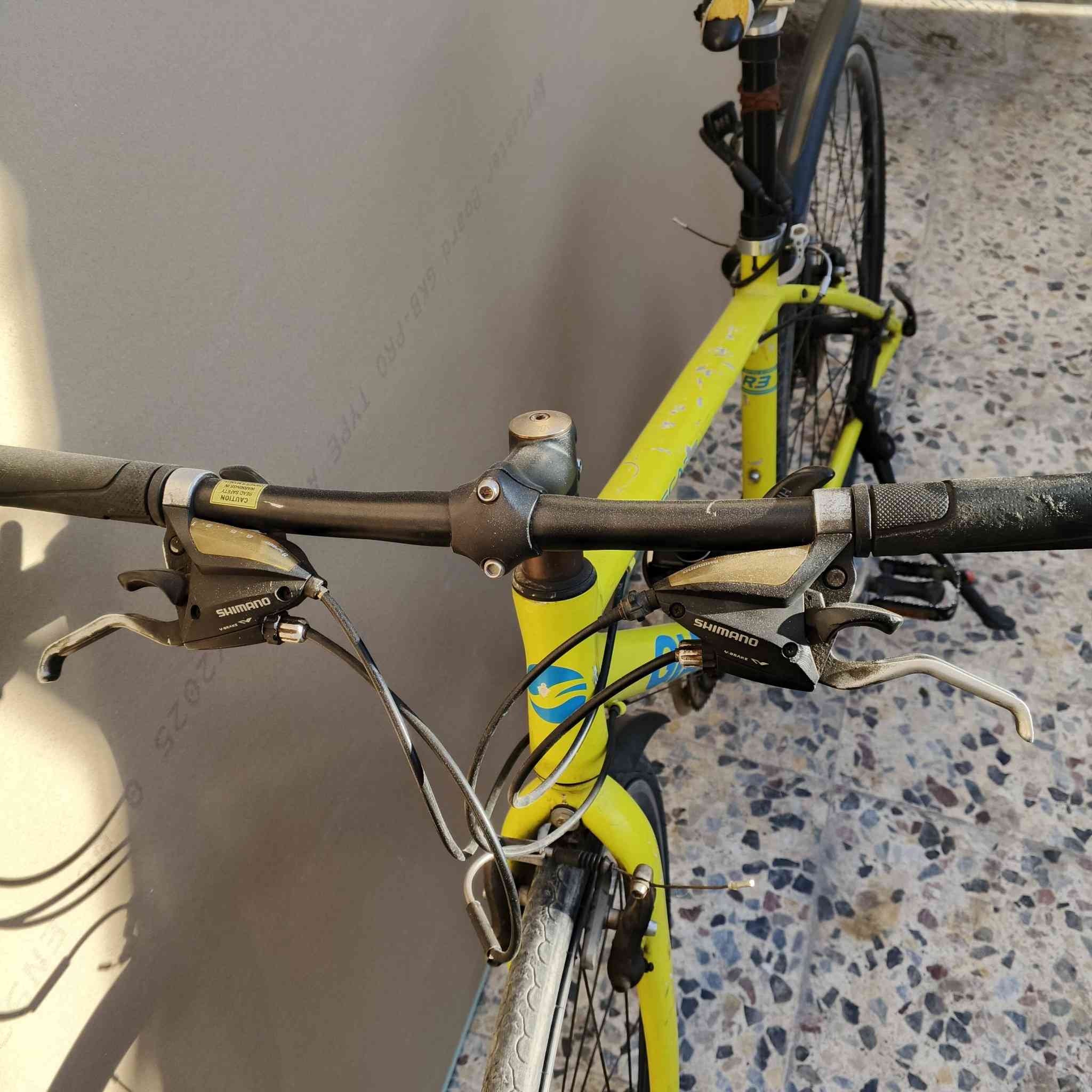 للبيع 200الف  العنوان بغداد دورة هاتف ***********
