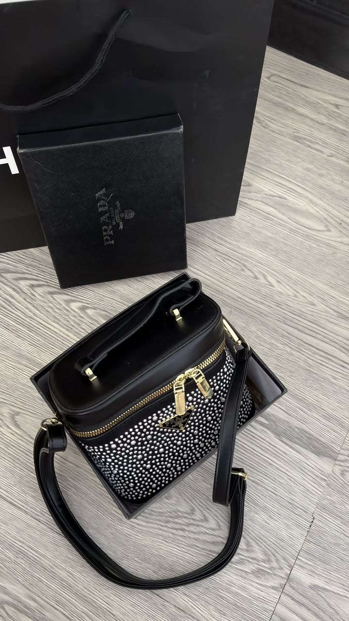 ماركات جديد كله مع بوكس


**إذا كنت صاحب هذا الإعلان وتريد حذفه لأي سبب، رجاءا أرسل رسالة إلى الدعم الفني**