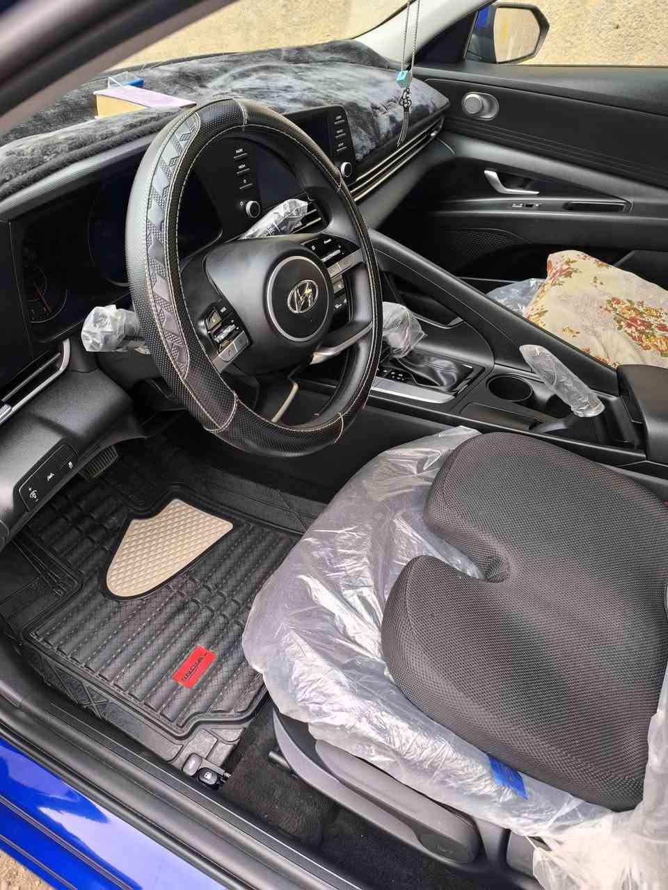 عيدكم مبارك وأسأل الله أن يعيده عليكم وعلى أحبابكم بالخير واليمن والبركات وأن يجعل أيامكم كلها سعادة وفرح
للبيع للبيع.... 
النترا وارد امريكي 2023 
ماشيه 58 الف كم حادث فقط تبديل بنيد ودعامية حادث سطحي صور الحادث مرفقة بالمنشور السيارة نص فول السيارة خير من الله على وضع الشركه                                المواصفات 
معروفه للكل ماكو داعي اذكرهن واسويها جريدة. 
ماعدا الحادث المذكور السيارة بأسمي استخدام شخصي بانزين فقط.......  
اي استفسار الاتصال على الرقم ***********
