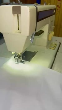 مكينه خياطه منزلي برذر السعر100الف المكان بغداد اتصال 07706946272