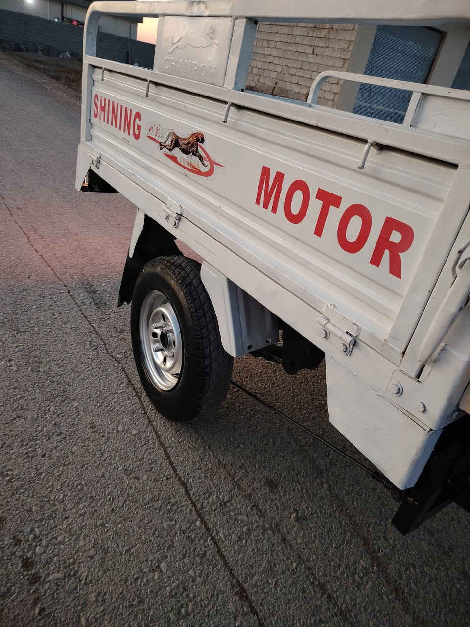 السلام عليكم للبيع ام الطير فحل موديل 20 أوراق كاملة مابيهة كل نقص كهربائيات كاملة امبيثري للاستفسار الاتصال على ***********
