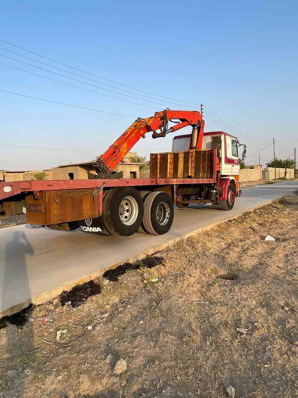 سلام عليكم كرين اسكانيه للبيع 142 محرك 113موديل 1985نوع الكرين ايڤر 6 طن 4 سلايت 3 پام واحد يدوي رقم سليمانيه سنويه منتهيه مكان السياره كركوك للستفسار اتصل عل رقم    ***********
