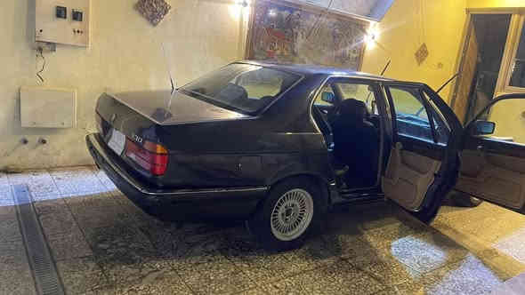 اسلام عليكم BMW موديل ٩١ لون اسود كذابي 
الحجم ٧٣٥  

حجم المكينة ٦ سلندر ٣٠٠٠  /٥٠٠ 
 
السيارة مكينة كايمة عوزهة بس مكينة   كير  عادي هية اصل اوتماتيك مبدل عادي بس بدون لا تحوير ولا كص فتحت من سيارة ٧٣٥  اصل كير عادي وشديتة 
السيارة ايفرلو جديد 
عبوة كاملة فيت بيم جديد » طوافة  
بلكات جدد نوزلات جدد 
تبريد ثلج وية فتحت سويج 
صدر امامي خلفي جديد 
تخم تاير جديد استوني شادة صيني درجة اولا اسمة كوم فورس 
اويالة شعاع  
كشنات كهرباء تبريد قطعتين 
صبغتهة جديدة  مصبوغة جمالية فقط لا ضربة ولا معجون 
السيارة كاملة عوزها فقط مكينة مكملة مال جناي   السيارة بسمي تحويل ثاني يوم سنوية ل ٢٠٣٢ 
رقم ديالى مشروع وطني 
وارد ياباني 
مكان السيارة بغداد العبيدي 
رقم الهاتف *********** 
ما متواجد عل فيس الشراي يتصل وبي خير ويدلل 
السعر ٤٠ 
شرط اكلج اخف من مال السايبة
