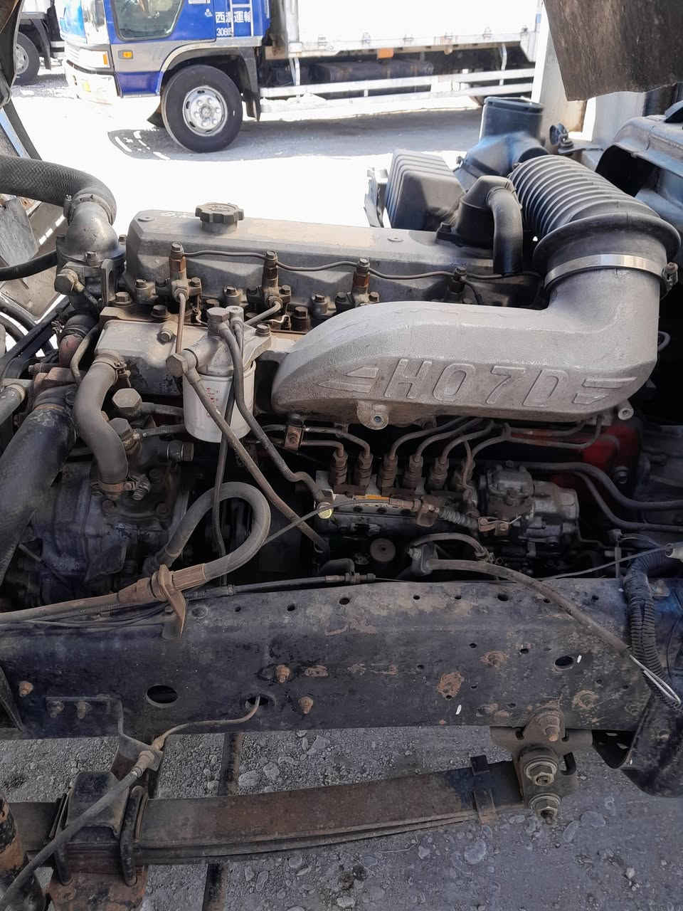 هينو طيره للبيع طول سته وربع مطوله مكينه ٧٠ عادي لاصرف ولا بخار رقم بصره المكان حله ***********
