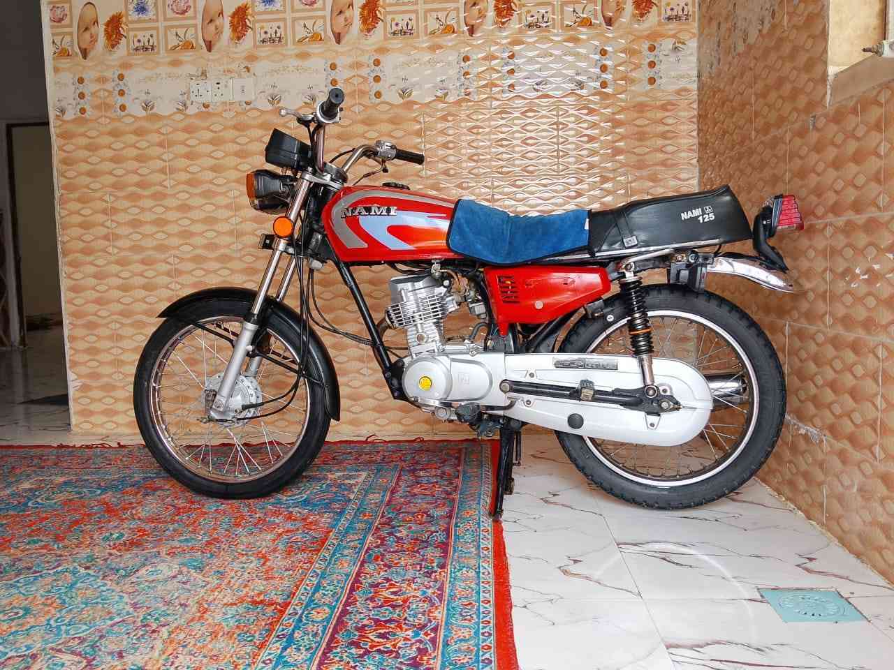 السلام عليكم دراجه ناريه بلاديه مال بيت موديل 23. مكفولة من تبخير من تنقيص وراق كامله نفس اليوم دور***********
