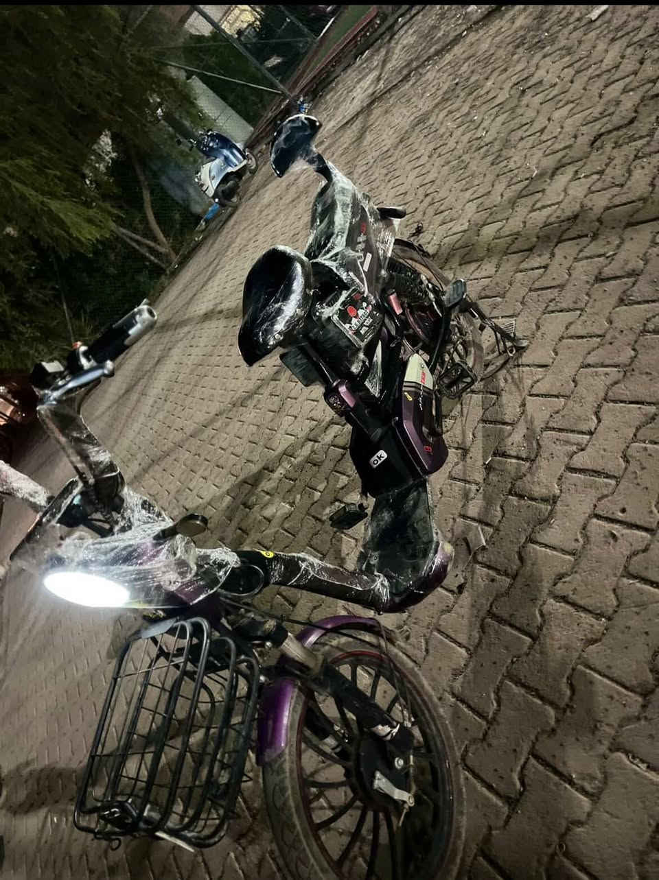 باسكيل شحن 
4بطاريات
كلشي شغال
السعر190وبي مجال
ثلاث نمر 
سرعه 60
رقم ***********
