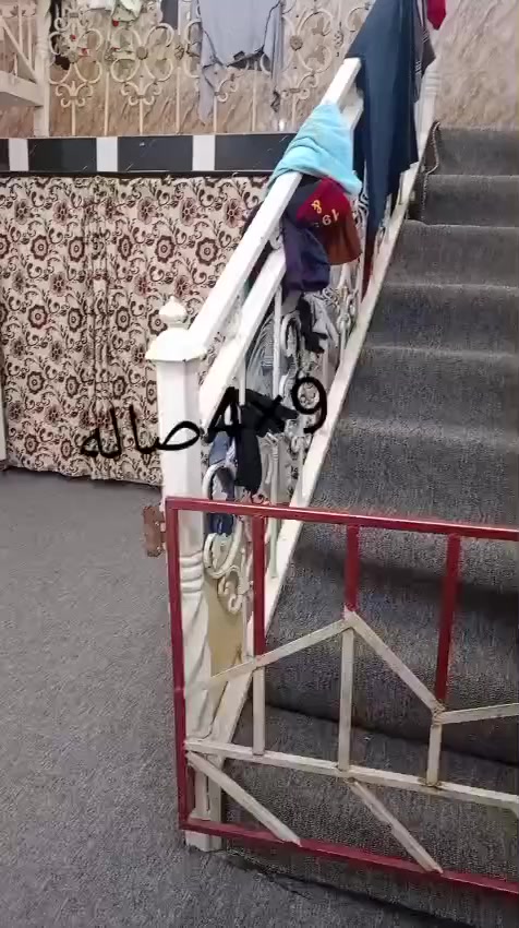 سلام عليكم بيت للبيع طابو صرف طابقين بالولايه قرب مدرسه النخبه الأهليه الاستفسار اتصال ***********
