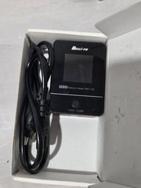 شاحن ٣٠ واط • يشحن ١-٤ خلايا • بدون توصيل