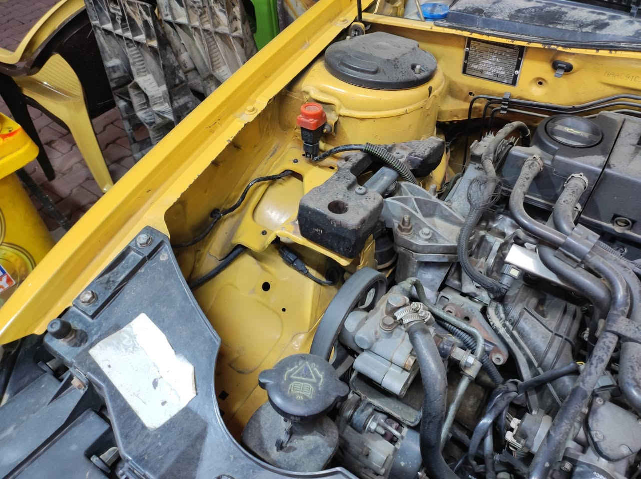 السلام عليكم جميعا للبيع للبيع فقط اخوان
سمند موديل 17 سيارة مكفولة من كل نواحي مكينة لاتنقيص ولاتبخير كير مكفول صدر جديد كلج جديد كهربائيات كلها شغالة تبريد شغال لا ظربة ولاصبغ صفاح حلوة كلش رقم  واسط انكليزي جديد مصفرة هيئة وغرامات بسمي سيارة تحويل مباشر اي مكان تريد 

مدوشمة كشنات وارضيات حوضية وسفاري وبطاين ابواب دركة محورة هورن 

تخم نوزل جديد تخم بلكات جديد عبوة فيت بم جديدة سيارة جاهزة من كل نواحي كبل للشارع متصرف عليها ابد 

السعر 55وبيها مجال بسيط جدا الشراي يتصل ***********مكاني بغداد الجديدة سيارة مااشتغل بيها تكسي اروح وارجع بيها فقط (بيها هورنات بوش تريدهن وية سيارة ابيعهن أو تريد اشيلهن)
