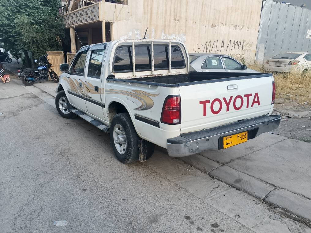 گۆناو 
مۆدێل 2012 
 مەکینە بەخ 
ڕەقەم واسط 
مەکینە ٤وای بەشەرتی گێڕ ومەکینە   
دەعمی نیە دوو پەڵە بۆیاخی هەیە
چوار تایەی لۆکی لۆکی لەژێرە 
تەبرید و گەرمی مەزبوتە 
بەشەرتی تەحویل و غەرامە 
نمونە لەجوانی 
شوێن سلێمانی 
نرخ ٥۰ گەڵا 
*********** السليمانية, العراق
