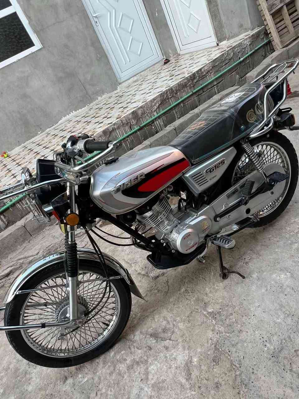 السلام عليكم دراجه للبيع 350
2020 متوازي 
رقمي.   ***********
