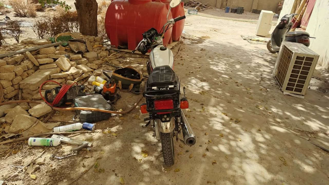 سلام عليكم دراجه للبيع اوراق اصولي شاصي 16معمره 24 دراجه نضيفه المكان كربلاء باب بغداد(رقم صاحب الدراجه…….(***********)السعر 500وبيه مجال
