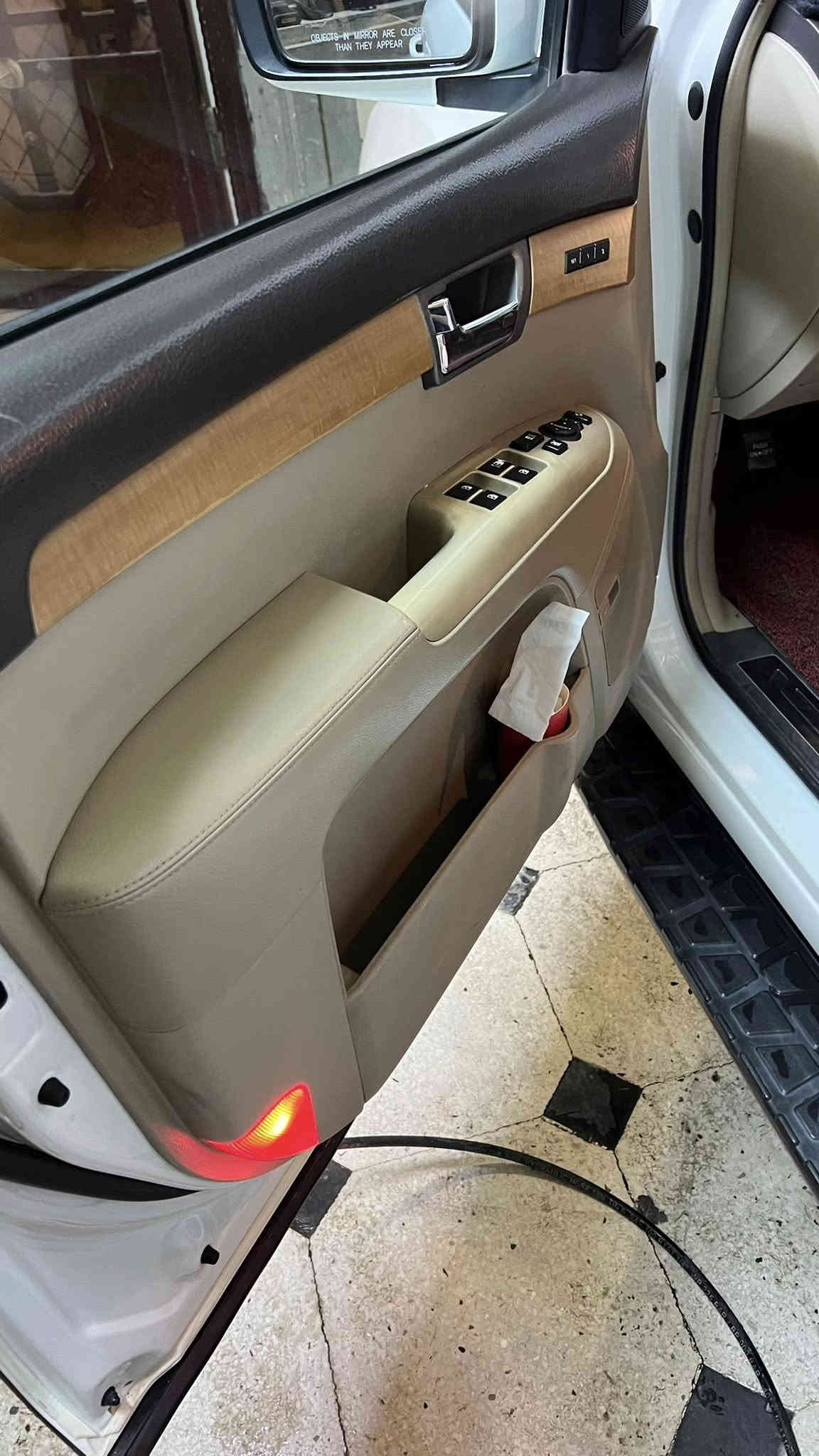 السلام عليكم 

كيا موهافي موديل 2012
 رقم بغداد مشروع وطني 
باسمي والتحويل بأي وقت
خليجي سياره كفاله عامه ضربه وصبغ وتبديل

1.سياره فول المواصفات 1/1 .
2.فتحه سقف .
3.كشنات جلد .
4.بصمه عدد 2 .
5.كشنات كهربائيه .
6.تحكم استيرن .
7.جنطه شفط .
8.مري شفط .
9.اناره ضوئيه أبواب.
10. باقي المواصفات معروفه .
11. ماشيه 63 حقيقي .
12. 6 سلندر 7 راكب 3 قطع تبريد.
13. 4 ويل.
 
((( جديده وجاهزه مكينه وكير )))
(((حداده جديدة وتبريد كلها جاهزه )))

🏠مــكــان-ســياره- بغداد حي الجهاد

✅ 💵 الــسعر: 175 وبيها مجال 
☎️ رقم الهاتف ***********
