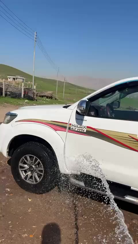 هايلوكس موديل 2014 گير عادي بي جاملخ سكن بدون دواخل ماشي 500وقابل زياده سعر 185ومجال
*********** واتساب
*********** اسيا
