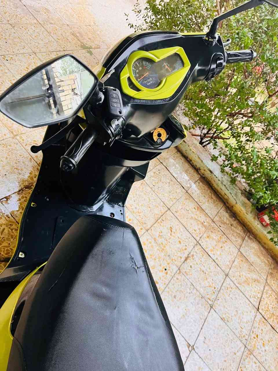 سكنس صيني 
 موديل 2023  بصمة قفل وفتح وتشغيل عن بعد  لايت زنون  
 نضافتها 90% الدراجة بيها خيط نبخير 
 السعر 270 وبيها مجال  
للاستفسار ***********
