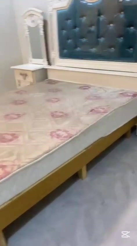 غرفه عراقيه حطاطه. بعده جديده استخدام شهر فقط
السعر  ع خاص . المكان هيت


**إذا كنت صاحب هذا الإعلان وتريد حذفه لأي سبب، رجاءا أرسل رسالة إلى الدعم الفني**