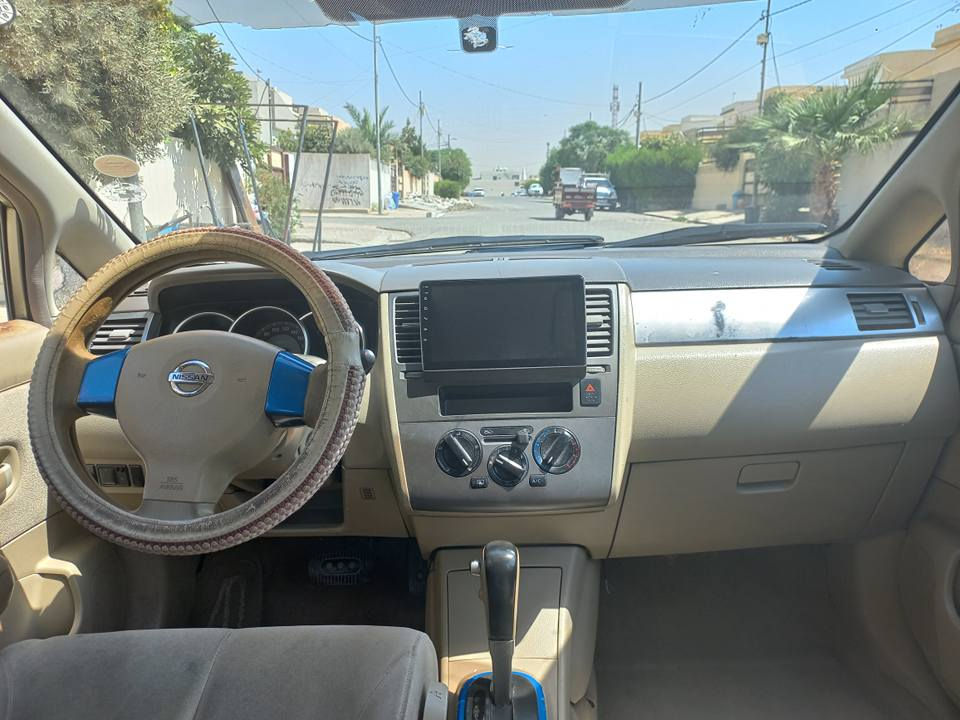 گێڕ و مەکینە بەشەرت. ئۆتۆماتیک. ساردی و گەرمی. قفل مەرکەزی. جام کارەبایی. 
دوو پارچەونیوی هەیە. سەقفی کەمێک کاڵ بویتەوە. 
*********** أربيل, العراق
