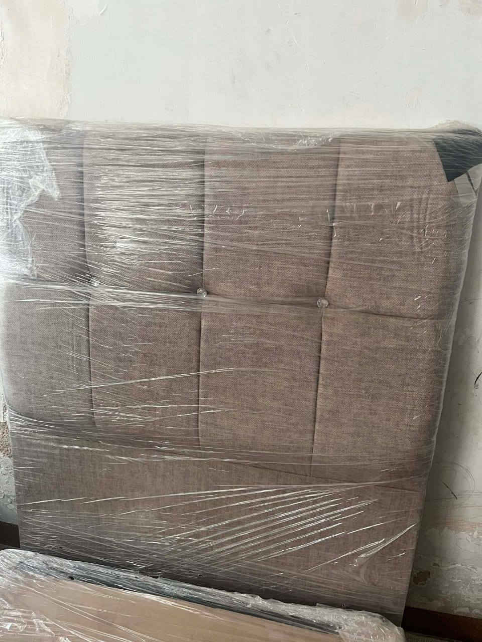 السلام عليكم هذا السراير ٢ للبيع ابدا مستخدم جديد ام الصندوق وتتحمل سبب البيع مكان سغير  سعره ١٧٥ وبي مجال الاستفسار على الخاص


**إذا كنت صاحب هذا الإعلان وتريد حذفه لأي سبب، رجاءا أرسل رسالة إلى الدعم الفني**
