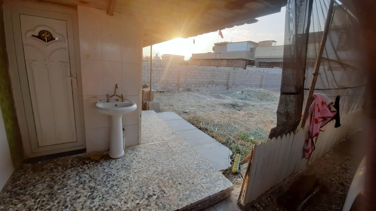 بيت للبيع عقد زراعي ١١٧ مساحة ٤٤٠متر واجهة ٢١
نزال٢١ الإصلاح شارع الجزيره خلف مثلجات كريم 
سفيح الاستفسار الاتصال ***********
