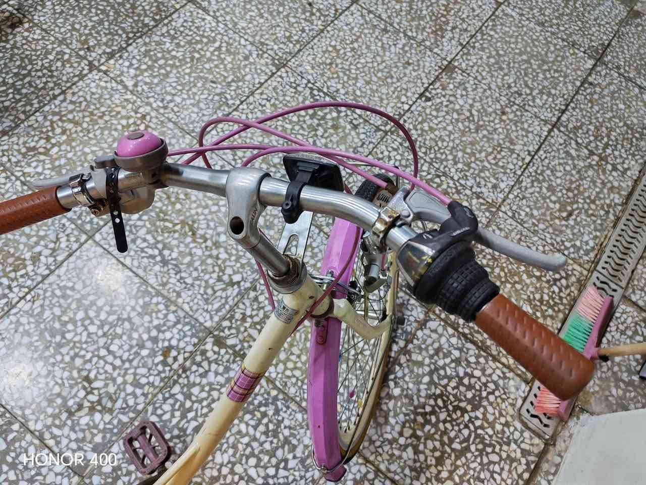 السلام عليكم ورحمة بايسكل باله حجم ٢٢ للبيع ٦٠٠٠٠
جاهز ومابي نقص
***********
