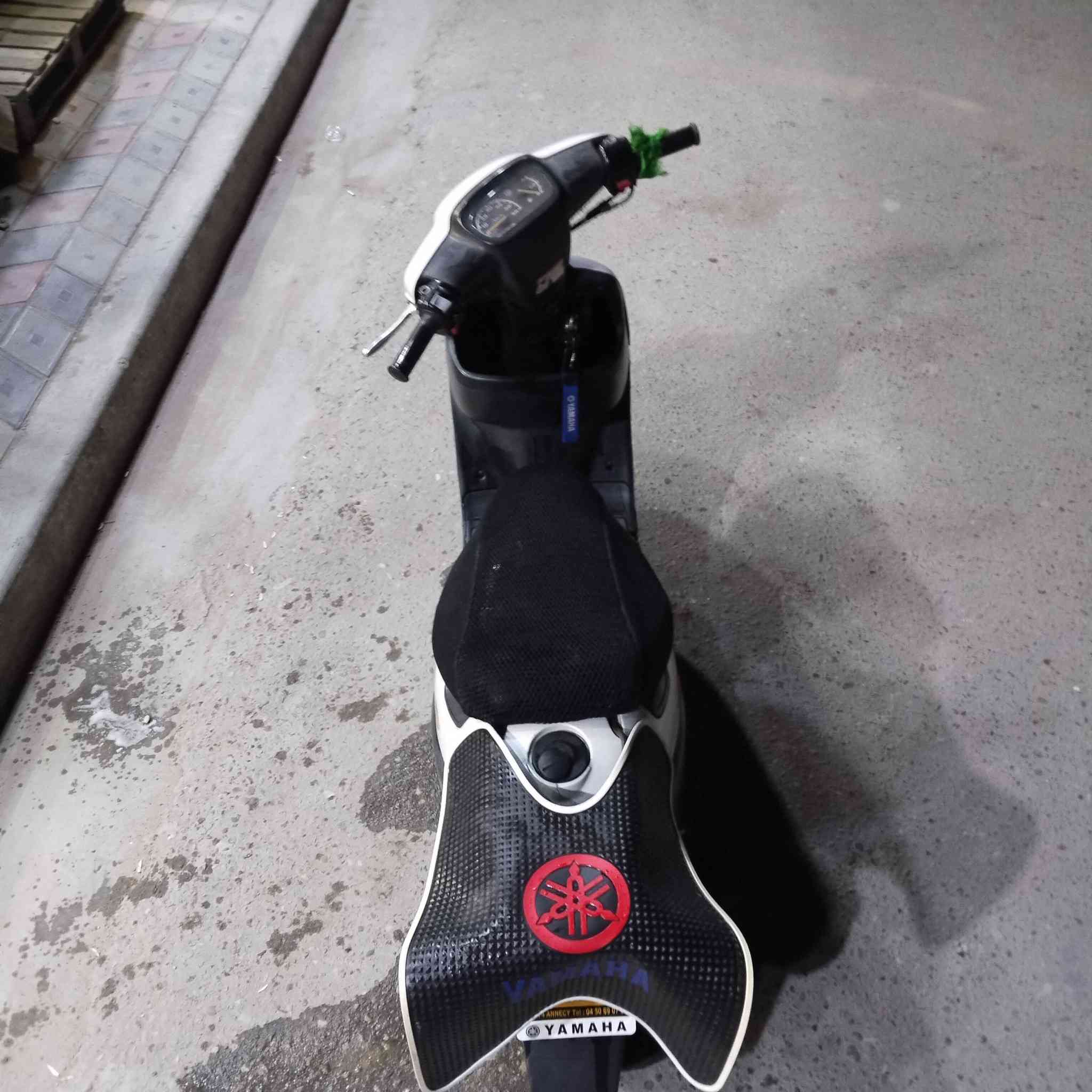 دراجه بطه للبيع ما مفتوحه كلشي بيه بلادي كهربائيات كله تشتغل سلف وهندر دراجه نضيفه السعر 550 مكاني كربلاء الحولي 
الشراي يتصل عل هاذا الرقم ***********
