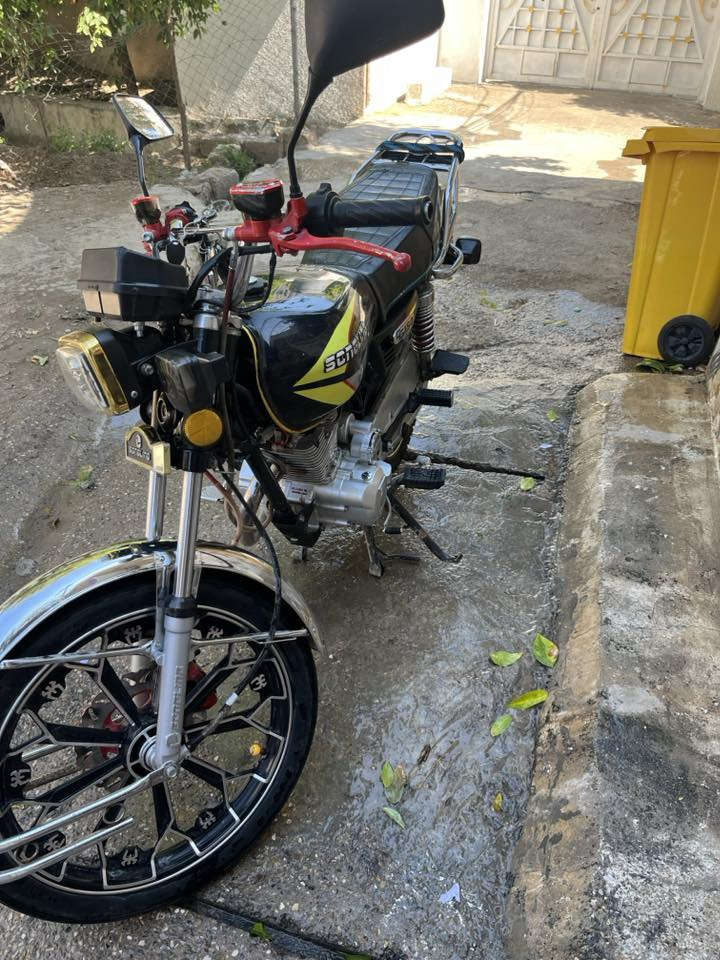 فرصة ما تتعوض 🔥
دراجة سيفان 2024 للبيع  
نظيفة جداً وكأنها جديدة ✨  
ما بيها أي عطل استخدام خفيف  

📍 بعقوبة / ديالى  
💰 السعر قابل للنقاش650 الف   

📞 ***********
