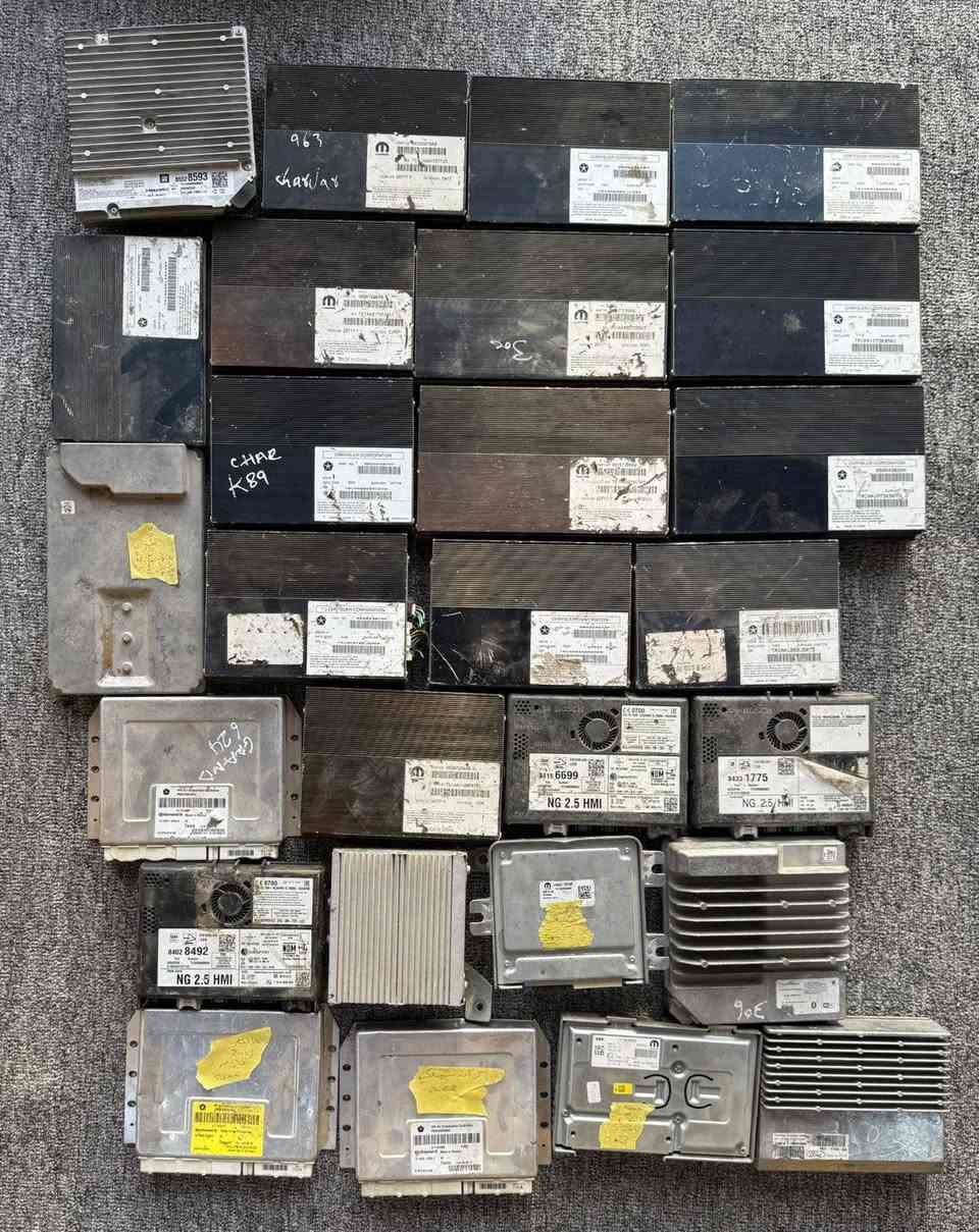 اخوني أعضاء الكروب المحترم متوفر عقول أمريكي جمله العنوان أربيل الاستفسار *********** وكل مايخص الجارجر أوباما كمارو موستنك جمله أسعار مناسبه العنوان أربيل توصيل كل المحافظات الاستفسار وات ساب ***********
