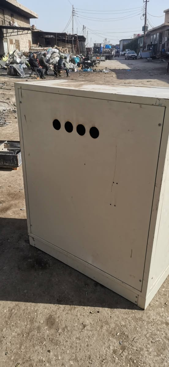 بورد للبيع
فارغ
واذا تريد القواطع والكونكترات هم موجوده
مكان كربلاء
*********** واتس اب
