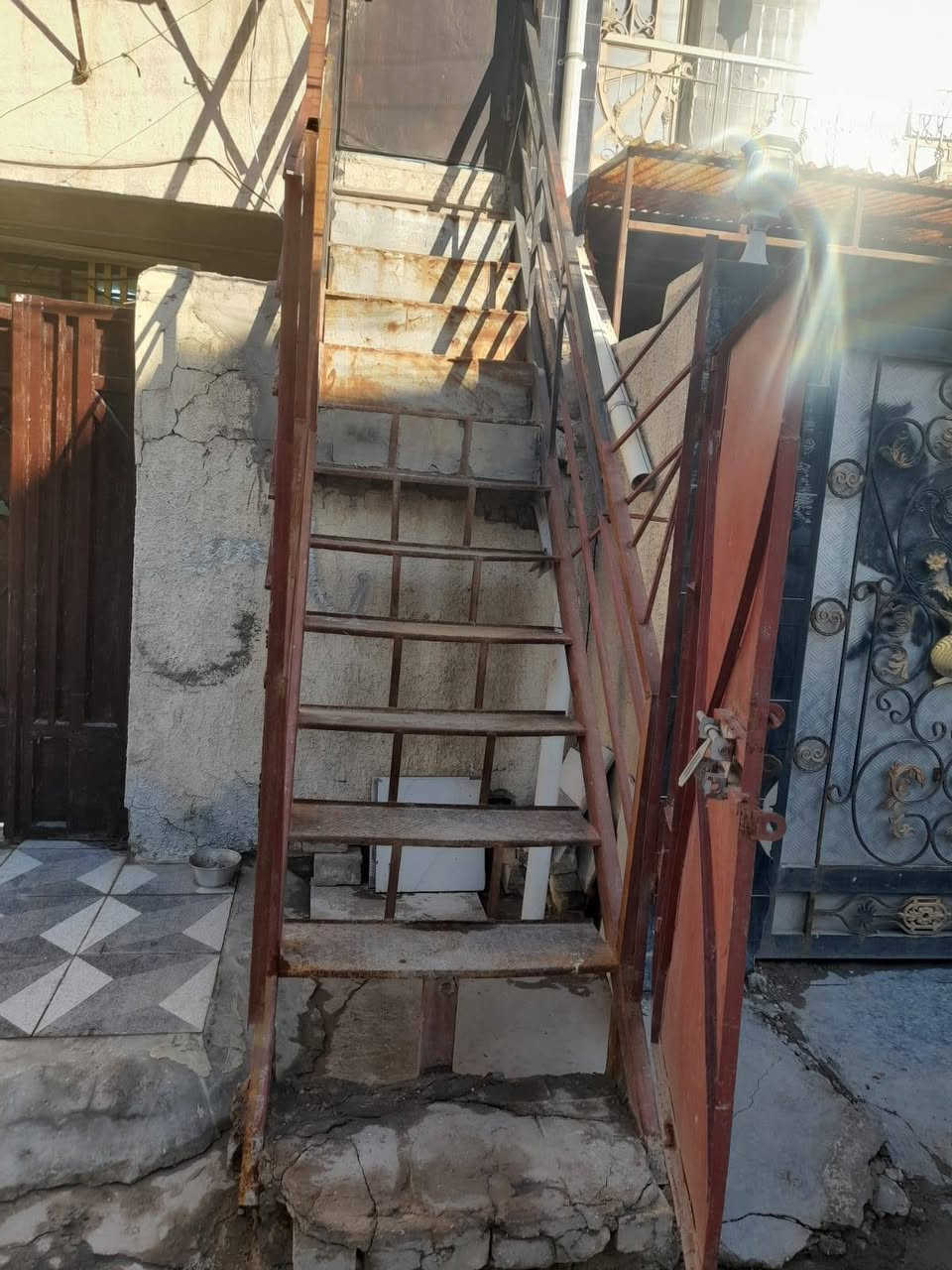 درج حديد للبيع نظيف مع الباب
السعر175


**إذا كنت صاحب هذا الإعلان وتريد حذفه لأي سبب، رجاءا أرسل رسالة إلى الدعم الفني**