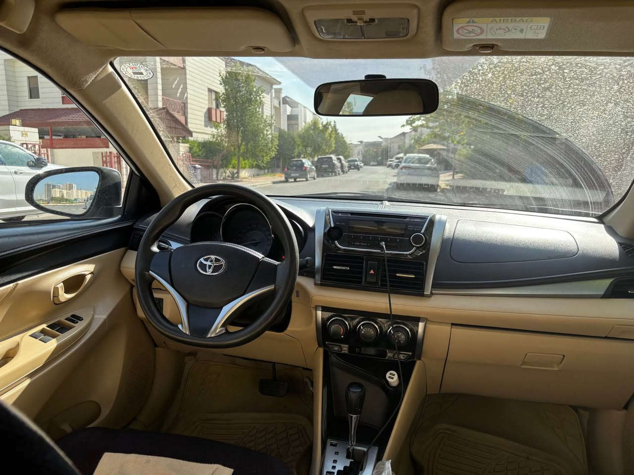 تويوتا يارس 2014 
مكينه گەورە ناو زه رد كير توماتيك ويل كه پ جوار جام كاربا ڕەقەموو سەنەوی نويه تا 2029/5 
سەياره كه جايزه كيرو مكينه ي به شه رت تايه كاني نوين كارباياتي مزبوتە
تەبريد ساردو گەرم به شه رت تقەورەقەی به شه رت سياره كي توندو توله 
5 پارچەی سبوغه 
بەس ٤پەنجە پێشی ناوێی گرتییە ايرباك به شه رته،نەرمە تەزرەکی زۆر کەمی هەیە
 سعر 95$ و مجاله كي  كه مي  تيدايه
***********
شوين هه ولير أربيل, العراق
