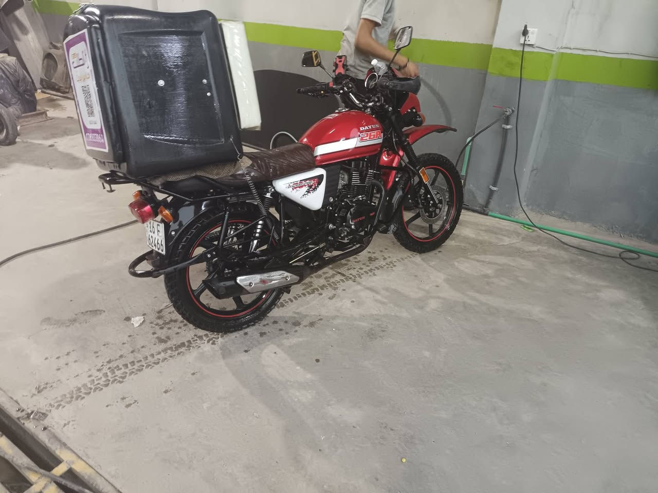 دايون 2023
مكفولة من كل شي ادامة و ايدي بيها اشد بس اصلي و دهن اللتر ب 10 اخلي الها باسمي الدراجة مغسولة وضامها ما اطلع بيها عندي دوام شاد الها  تايرات عراض فول رزانه وثبات هيه و الصندوك السعر خاص مكاني حلة مركز


**إذا كنت صاحب هذا الإعلان وتريد حذفه لأي سبب، رجاءا أرسل رسالة إلى الدعم الفني**