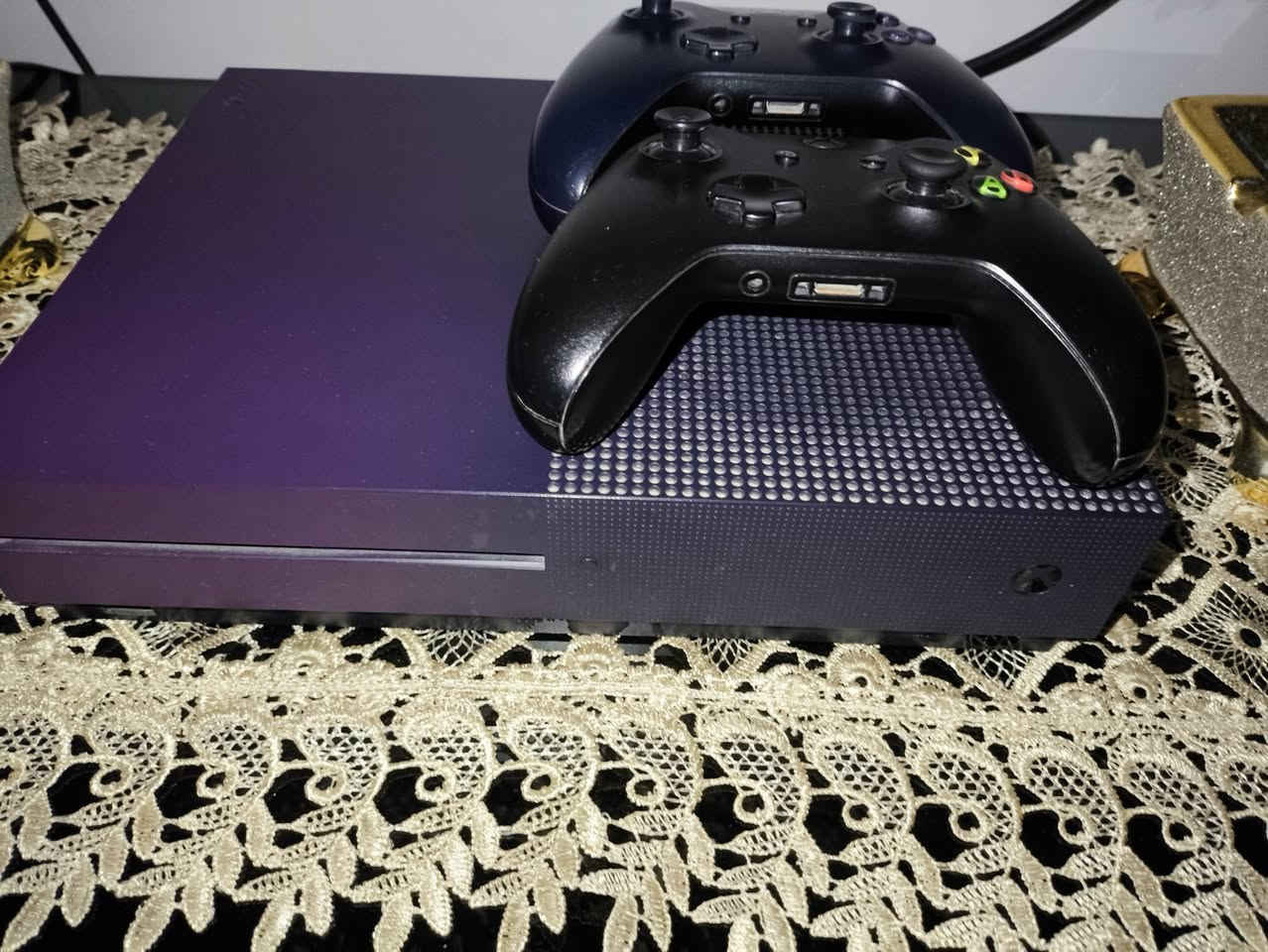 للبيع 
(Xbox one s (1Tera
ويدات 2 + قرص GTA مبدل فقط HD 
السعر 180الف وبيه مجال موقع موصل حي حدباء


**إذا كنت صاحب هذا الإعلان وتريد حذفه لأي سبب، رجاءا أرسل رسالة إلى الدعم الفني**