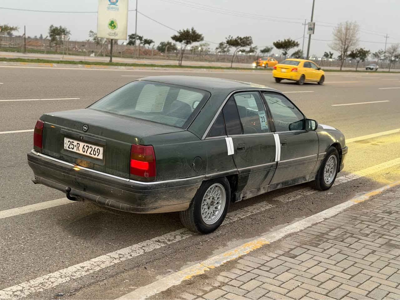 اوميگا  موديل 1991
مكينةي بيلاد 20بةشرط كير عادي
دعامي  لي  دعامي  بةشرط 
روبع مسروف مابي 
سيارة مكفولة كفالة  عامة  
اي صربة مابي امامي خلفي كبس حتا بدنة بيلادي 
بةشرط تحويل  وةكلا 
سةنةوي جديد لحد 2030رةقم دولي مشروع وطني 
مكان كركوك رةحيماوا 
***********
***********
سعر  مناسب
كير گاردن اكسل كل  شرط كركوك, العراق
