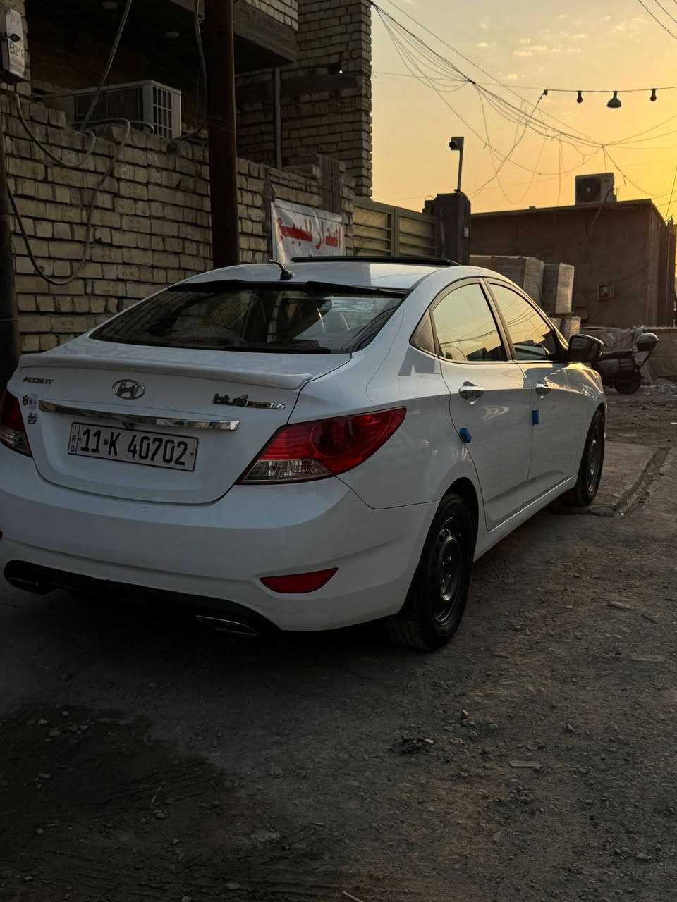 السلام عليكم سيارة اكسنت خليجي موديل ٢٠١٤ بلو مكفولة من الحادث وصبغ فقط بارد قليل  فول مواصفات فتحة سقف نضام ايكو اربع دسك المحرك ١٦٠٠ خمسة ويل ١٥ بدون طسةالسعر ١١٦ورقة الرقم ***********
