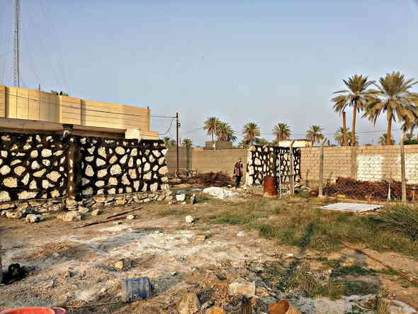 الســــــــــلام عليـــــــــكم
جزء من أعمالنا
#بناء_حجر  في #بابل و #النجف و #كربلاء و #ديوانيه

بنــــــــاء بيوت * و اســـــــيجه * تطبيك سواقي *  ممرات * نافورات *
للاتصال ..... *********** نفس الرقم واتساب📲📞
