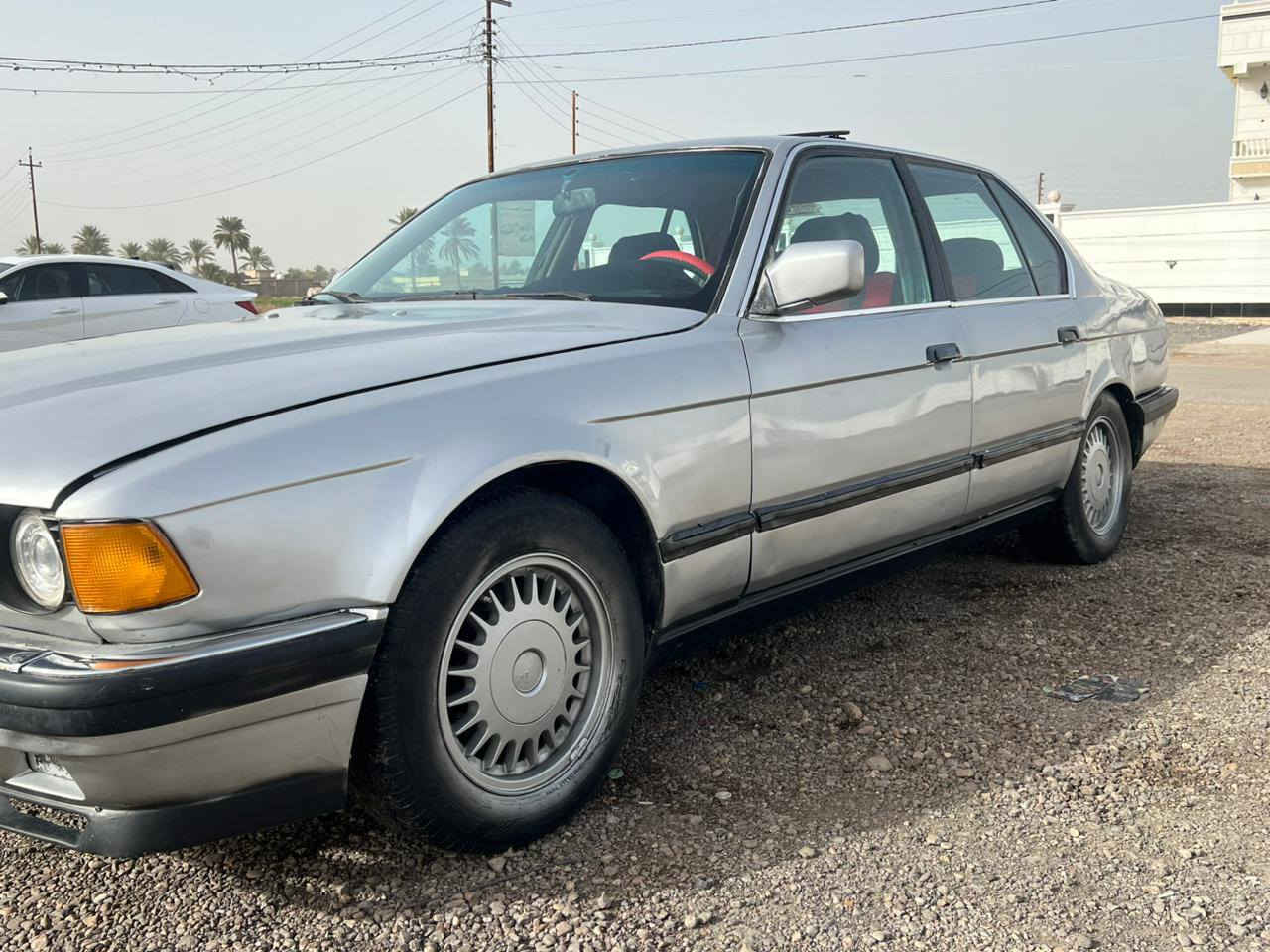 سلام عليكم بيئم 1988 للبيع رقم انبار تحويل ثاني يوم السياره خير من الله كير مكينه مكفولات صدر جديد  عنوان السيارة بغداد
السعر 46 وبيها مجال
***********
