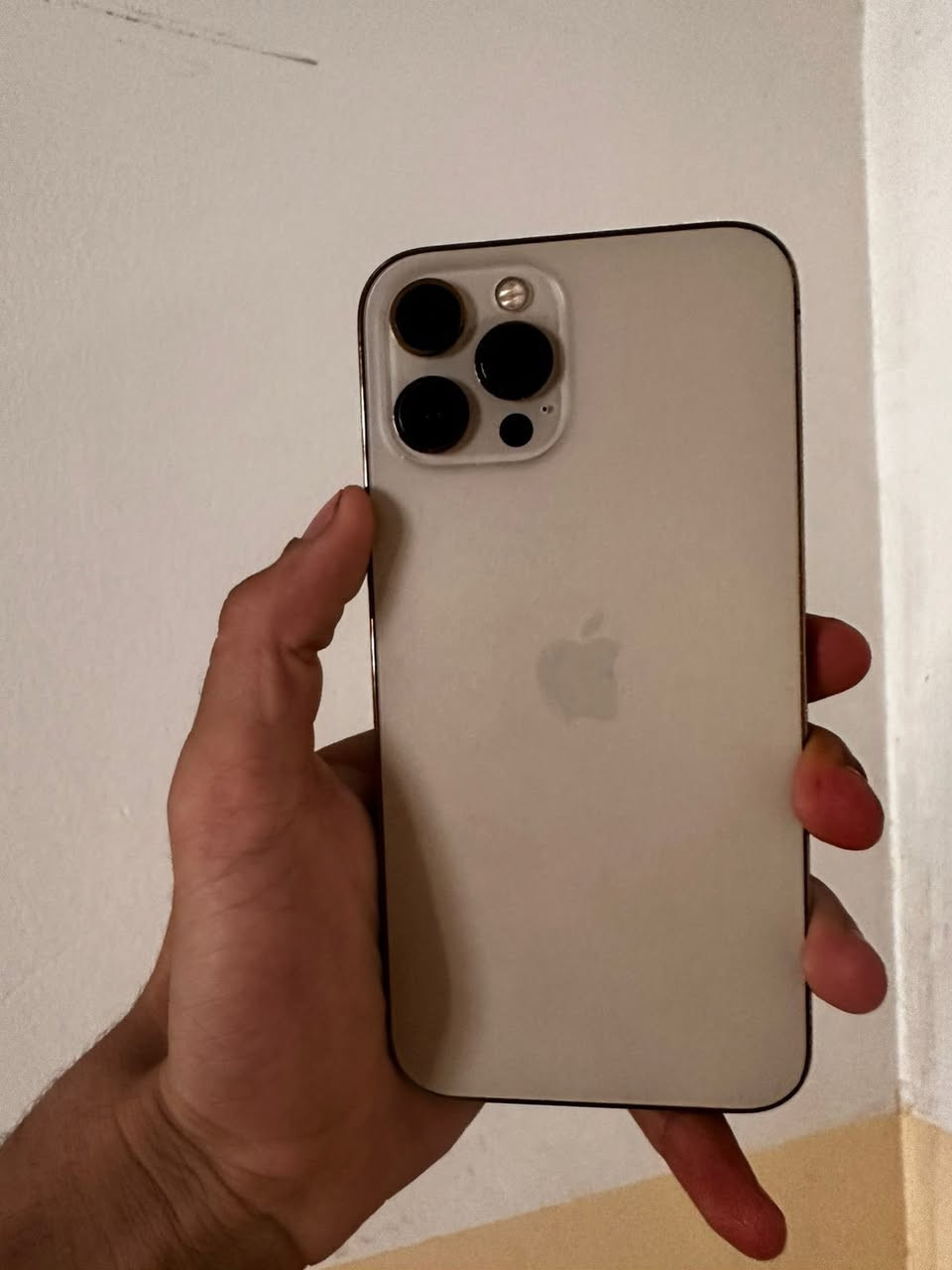 سلام عليكم
ايفون 12 برو ماكس للبيع 📲
الجهاز مستبدل فقط بطاريه اصليه وتقره 100 🔋
والجهازز نضيف شخط مابي ✅
سعره 450 وبي مجال 💸
راسلني واتساب وبيك خير ودلل 
*********** 📞

