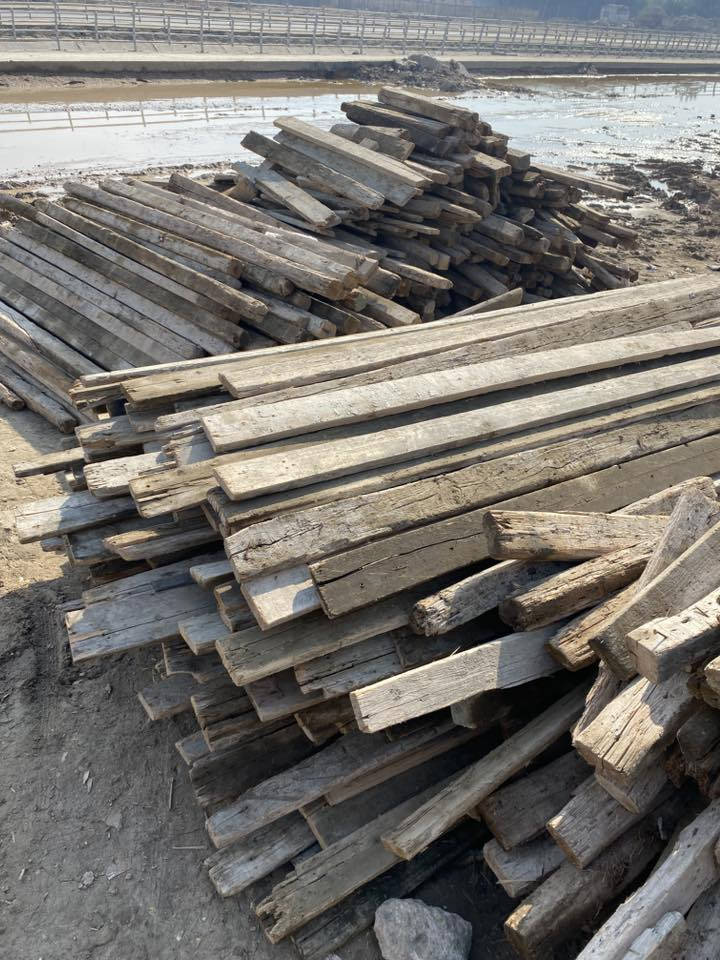 قالب خشب حوالي بل 13 مكعب  المكان بابل مركز   الاستفسار *********** واتساب مفتوح
