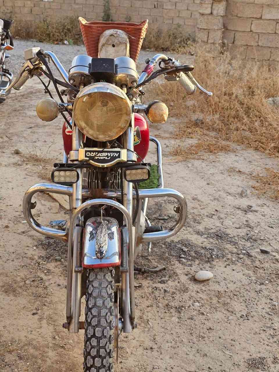 الموطور البيع جني دبل بلك موديل 18
محرط شرط ما مفتوح ولا صرف ولا تبخير 
كهربايات كله شقاله 
دبلات شقاله 
وياله جديده تواير جديده 
السعر 650 وبي مجال 🫴🏻
العنوان ناحيت الزاب 
الستفسار خاص موجود 
***********

