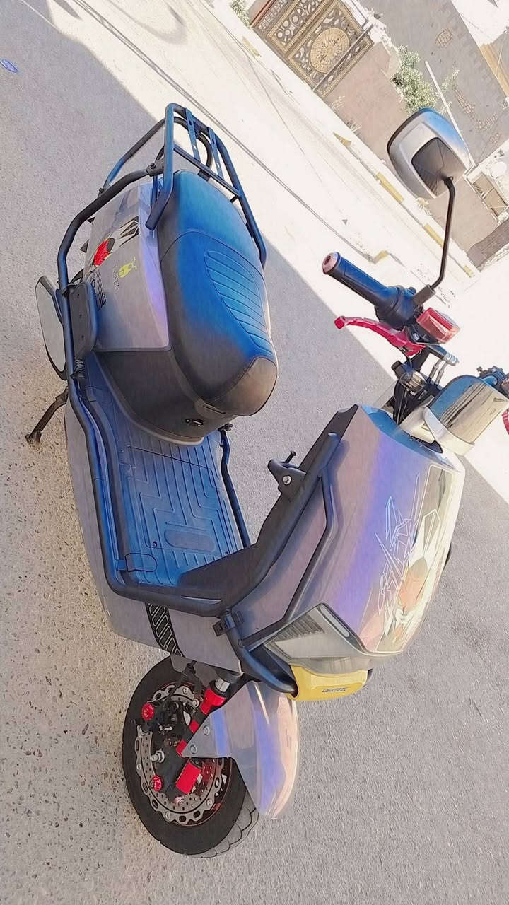 السلام عليكم 
موطور شحن للبيع 
شركة يوسكيز دبدوب 
موطور بعدة جديد 
مستخدم شي قليل 
بطاريات عدد 6 على فحص وضمان 
فول مواصفات 
نظام R بك سرع 4 
لايت زنون عالي ناصي
السعر 600 بي مجال قليل  
المكان داخل الرمادي 
الاستفسار ***********
