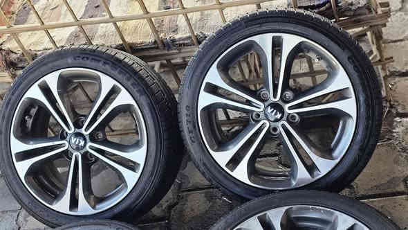 تخم ويل وتاير حجم ١٧ اصلي مكفول من كشي شرط الفحص تايرات بل جيس نتاج ٢٤نقشه وحده البيع او مراوس مكاني كربلاء طويريج ***********
