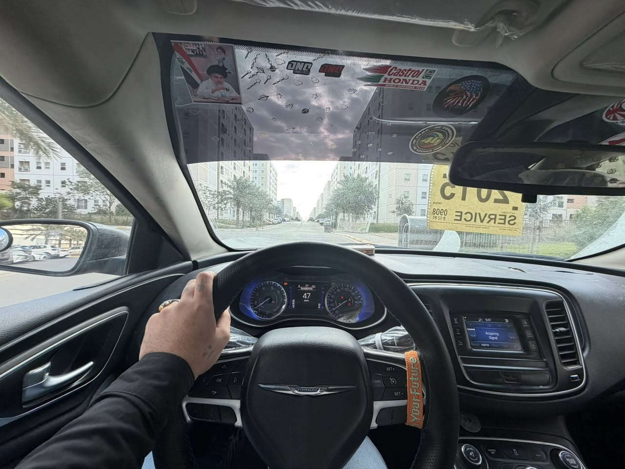 سلام عليكم 
كرايسلر c200
2015 
محرك 2400
الكير 9 نمر
المقدم 70 بالميه 
عربانه خلفيه جديده 
جواه تخم تاير جديد 
منضومة زنون 
السياره عليه منضومة غاز عايزه ادامه 
ضربته من امريكه جاملغ وشويه من البنيد خفيفه
طاك اليرباك مال الدشبول فقط 
رقمه بابل مكاني نجف السعر (90) وبيه مجال قليل 
مامتواجد ع. الفيس فقط اتصال. ***********
