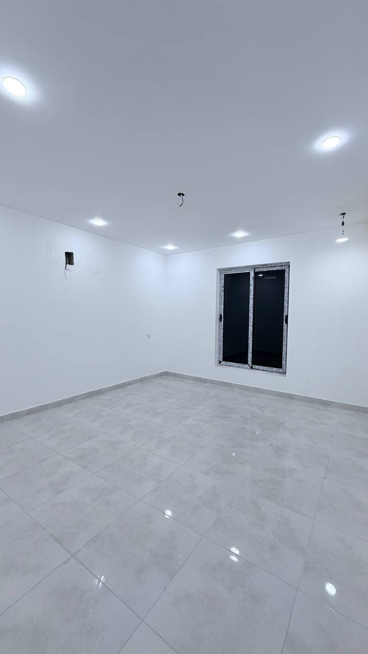75 متر للبيع حي الجهاد الشارقة 🏘️✨
الواجهة 5 🏢 نزال 15 🚗
يحتوي على 3 نوم وصحيات عدد 2 🛏️🚿
بناء جديد 🏗️
#مكتب_العدل_للعقار الاستفسار
*********** واتساب 📞

