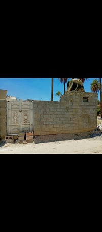 قطعة ارض للبيع المساحة 100م خلف ملعب الجمعية (المدائن) هيكل متكون من غ...