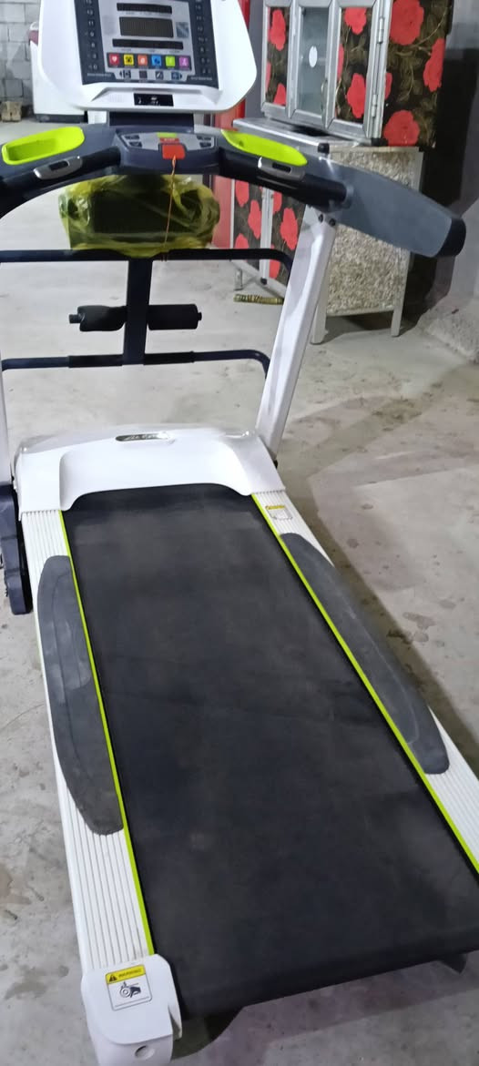 جهاز جري يتحمل وزن عالي
مكاني الحسينيه مال الراشديه هذا رقم ***********
