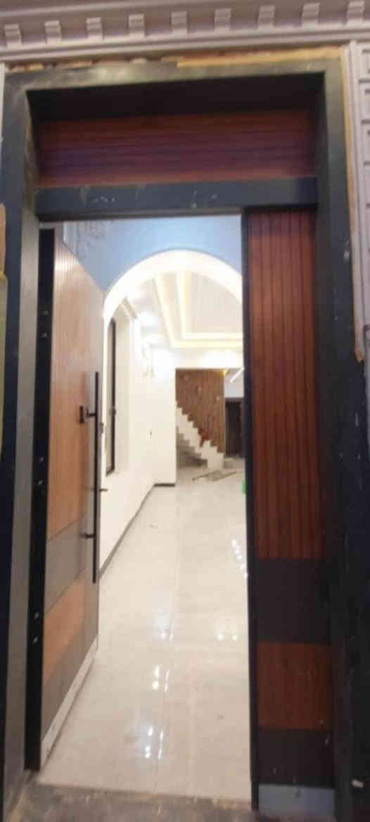 � للبيع بيت VIP – حي كندة
▫️ المساحة: 110 متر
▫️ الواجهة: 5 متر
▫️ النزال: 22 متر
▫️ عدد الطوابق: 3 طوابق
▫️ البناء: 2025
▫️ غير مسكون – بناء موديل تركي درجة اولى 

🔁 يُقبل المراوس بعرصة تجارية

📞 للاستفسار: ***********
