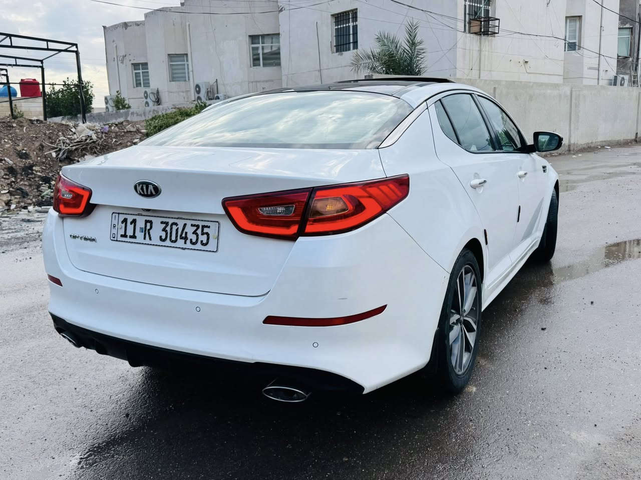 السلام عليكم
كيا اوبتما 2014 وارد خليجي VIP
فول مواصفات للاخير اعلى فئة بالخليجي 
مكفولة كفالة عامة عده الدعاميه الاماميه نصهه صبغ مو كلهه  
مكينة 2400 دوش 
السياره كلش جديده 
بصمه تشغيل 
ترحيب 
بنوراما طكتين 
شاشه بلاديه 
‏GPS
تبريد قطعتين  
مري شفط 
كشن ذاكره 
كشنات تدفئه + تبريد 
كشنات جلد
حساسات امامي خلفي 
زراك لايت 
لدات امامي خلفي 
لايت زنون ناصي بلاد 
لايت دوار مع الستيرن 
اناره في يدات الابواب 
يدات نيكل 
اناره اعلى القدمين 
5 ويل كب 
ارباكات عدد 10
نظام تراكشن 
مضخم صوت infinity
المرأت الوصطيه عاكسه للضوء الخلفي 
رقم بغداد بإسمي تحويل مباشر 
السعر ١٥٧ وبيهه مجال جدا بسيط 
الاتصال    ***********
العنوان   بغداد   / الغزاليه
