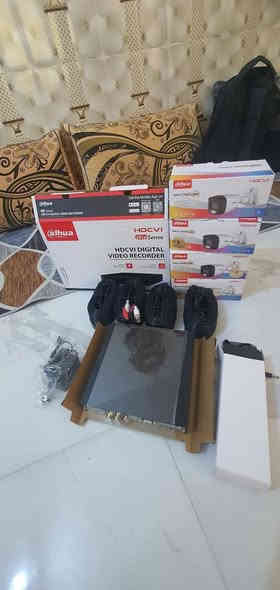 نقدم لكم عرض خاص ..سستم كامرات شركة دهوا الاصلي 2ميكا بكسل عدد 4كامرات اصلي ضمان 1سنه مع اليوبي اس شحن 3ساعه بعد الكهرباء مع العمل 275الف فقط عرض ساري لمدة 4ايام.السده المفرك للاستفسار الاتصال *********** متواجد عالرقم دائما
