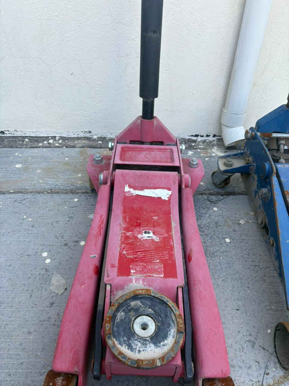 سلام عليكم
جكات لبيع
المكان بغداد الحريه
الرقم ***********
